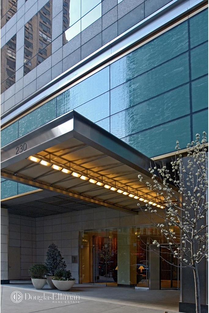 230 West 56th St - Photo 10