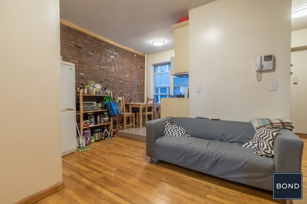 520 East 11th Street - Photo 3