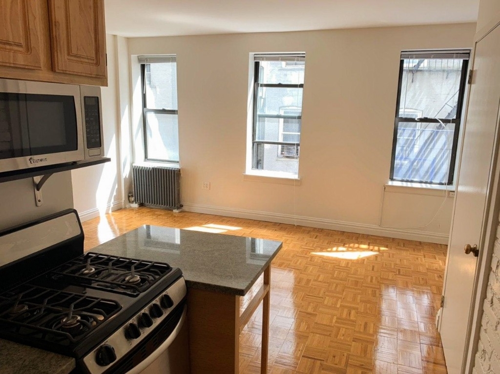 210 East 67th Street - Photo 3