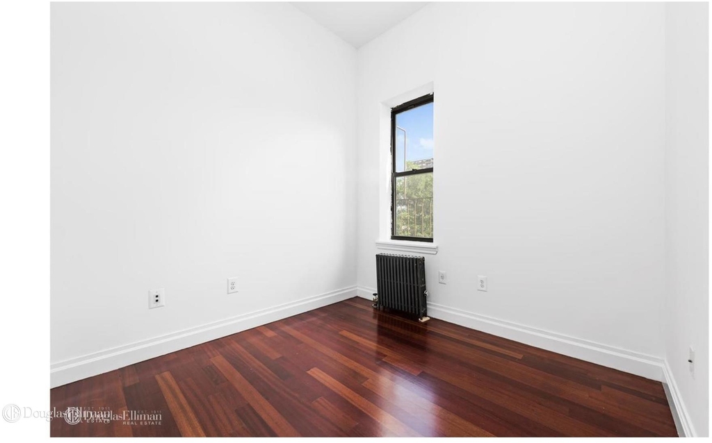 605 West 137th St - Photo 2