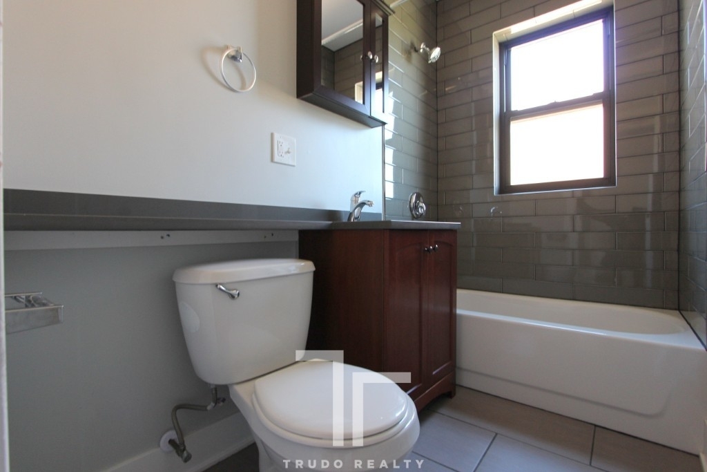 4601 North Lincoln Ave. - Photo 6