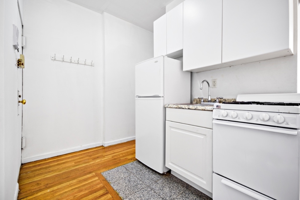 416 East 71st - Photo 1