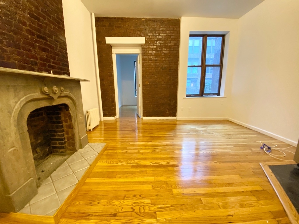 336 West 14 St - Photo 0