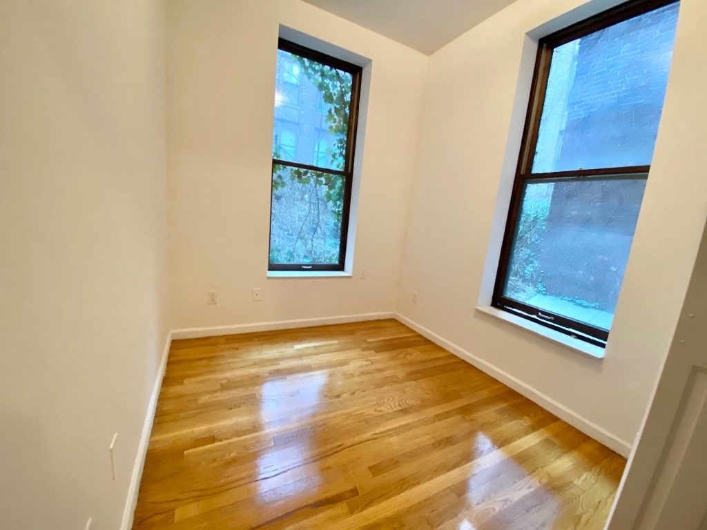 336 West 14 St - Photo 4