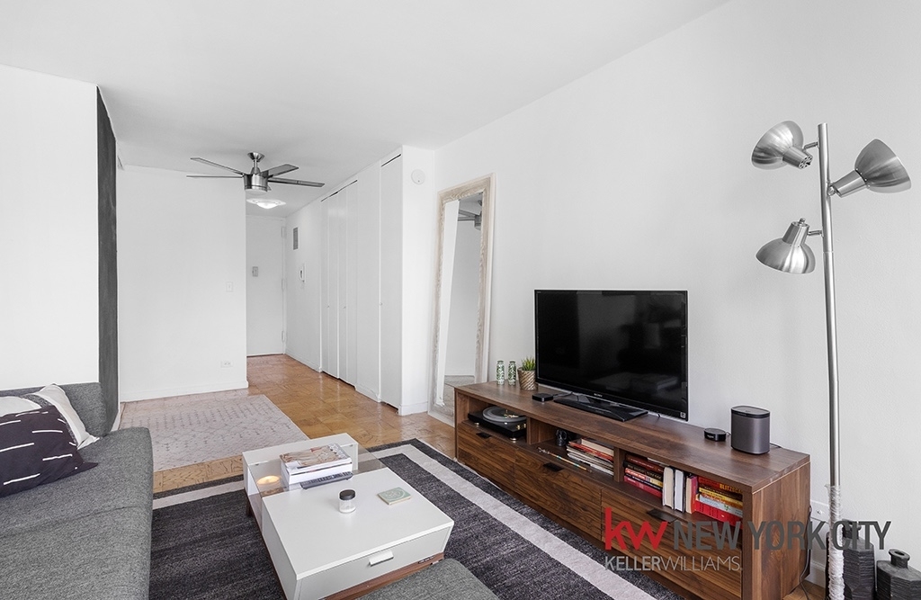 333 East 30th Street - Photo 6