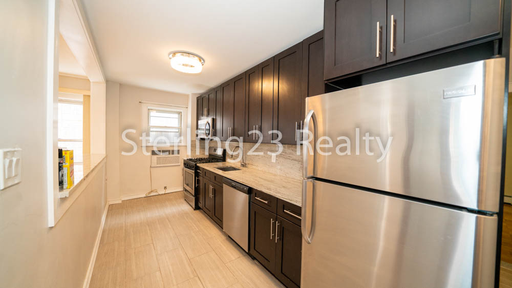 24-14 Ditmars Boulevard - Photo 4