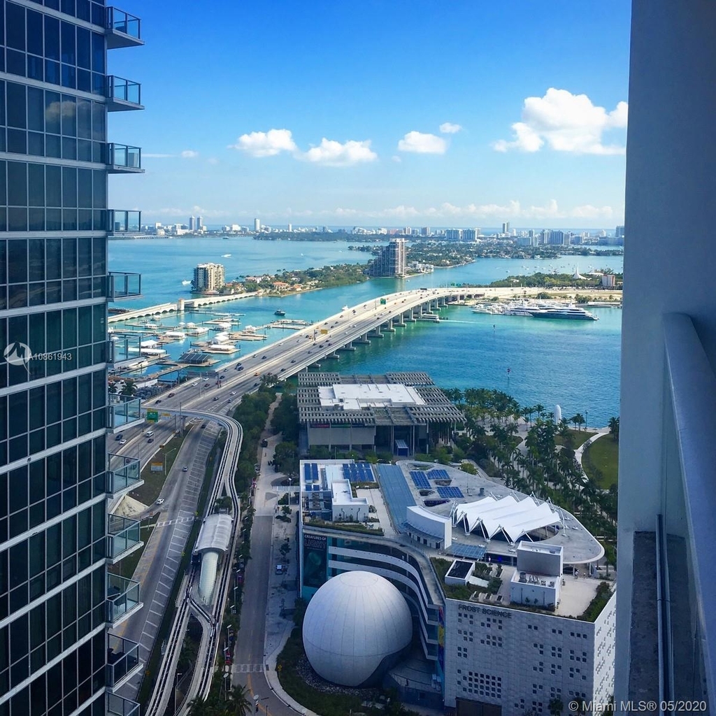 1040 Biscayne Blvd - Photo 0