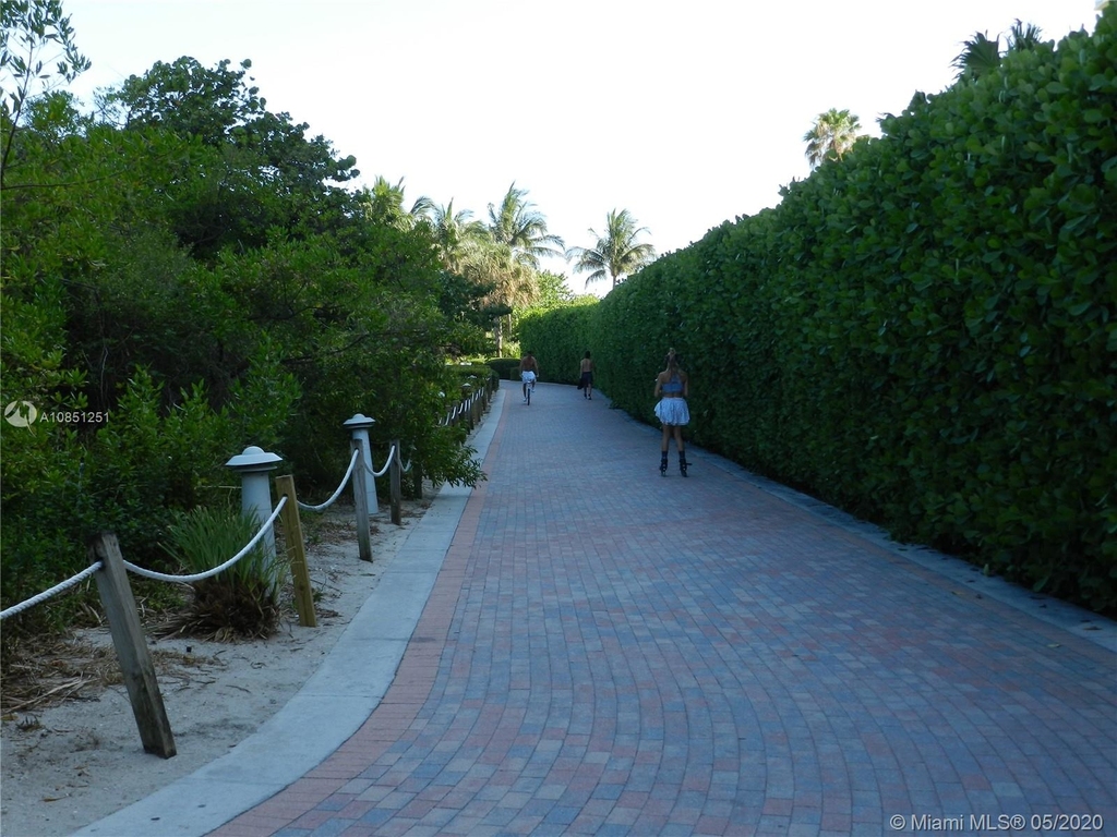 821 Collins Ave - Photo 27