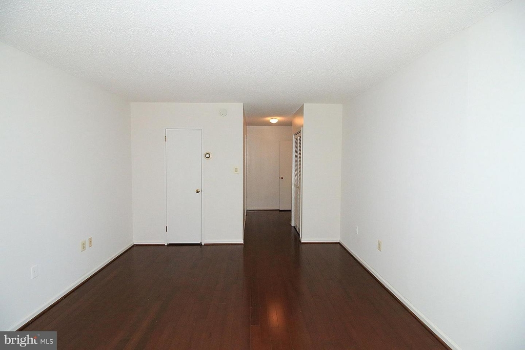 2555 Pennsylvania Ave Nw #311 - Photo 11