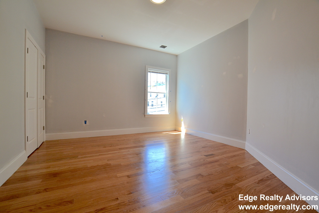 8 Islington St. - Photo 10