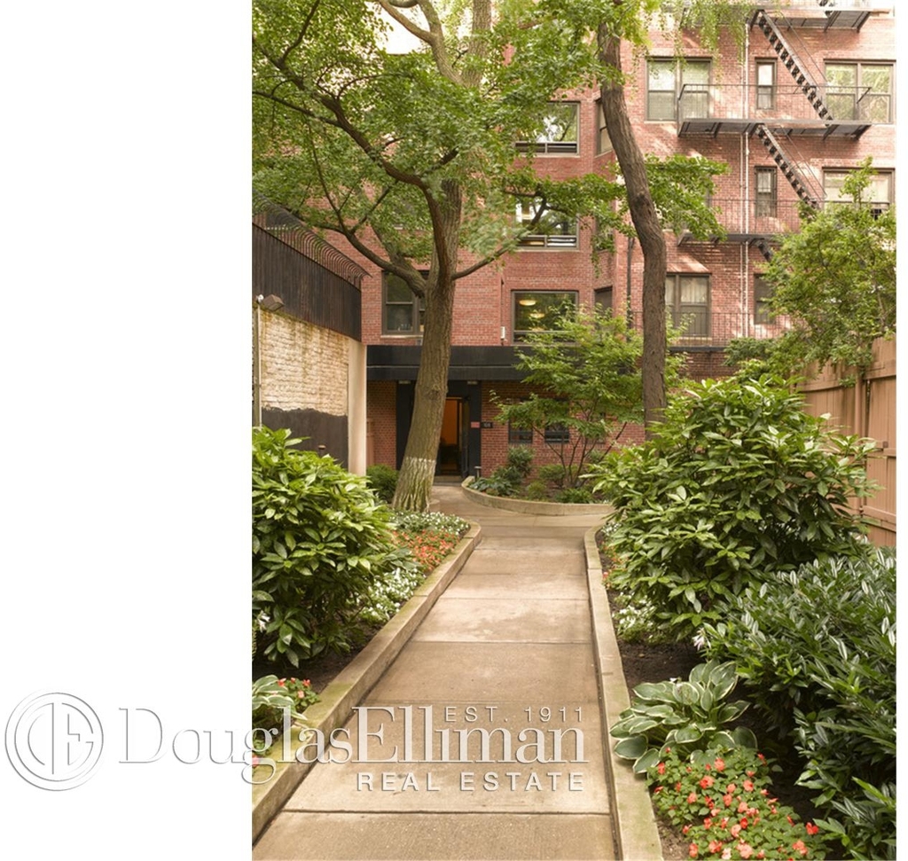 108 West 15th St - Photo 1