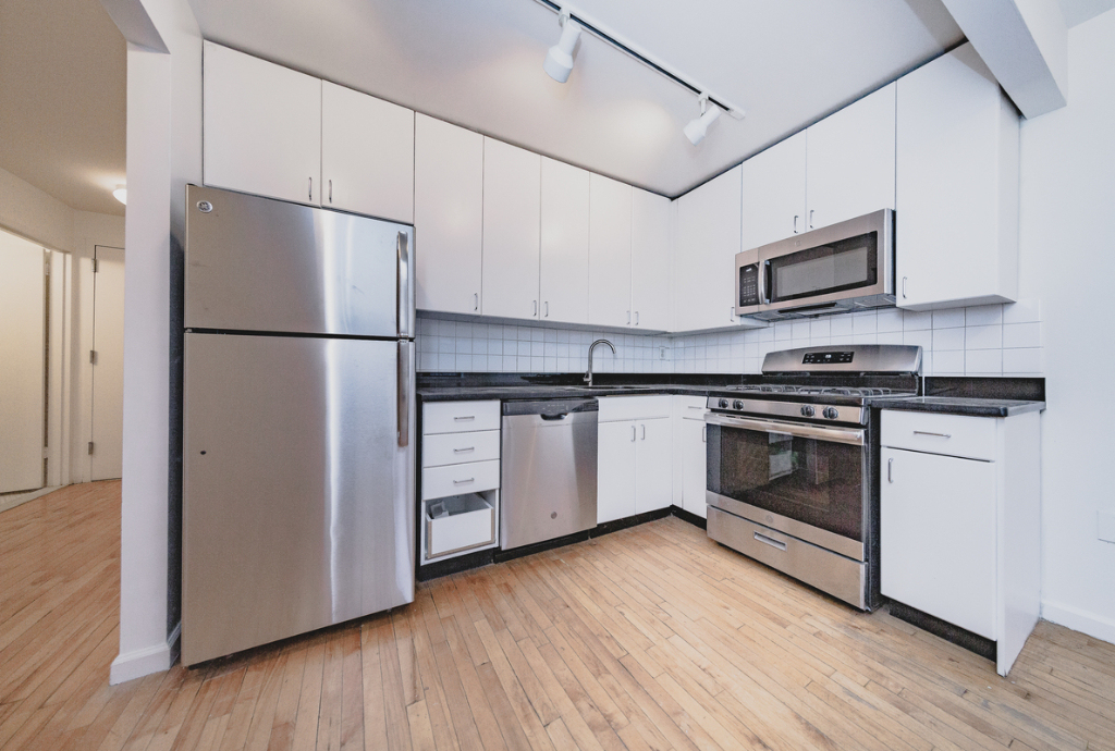 190 EAST 7TH STREET  - Photo 6