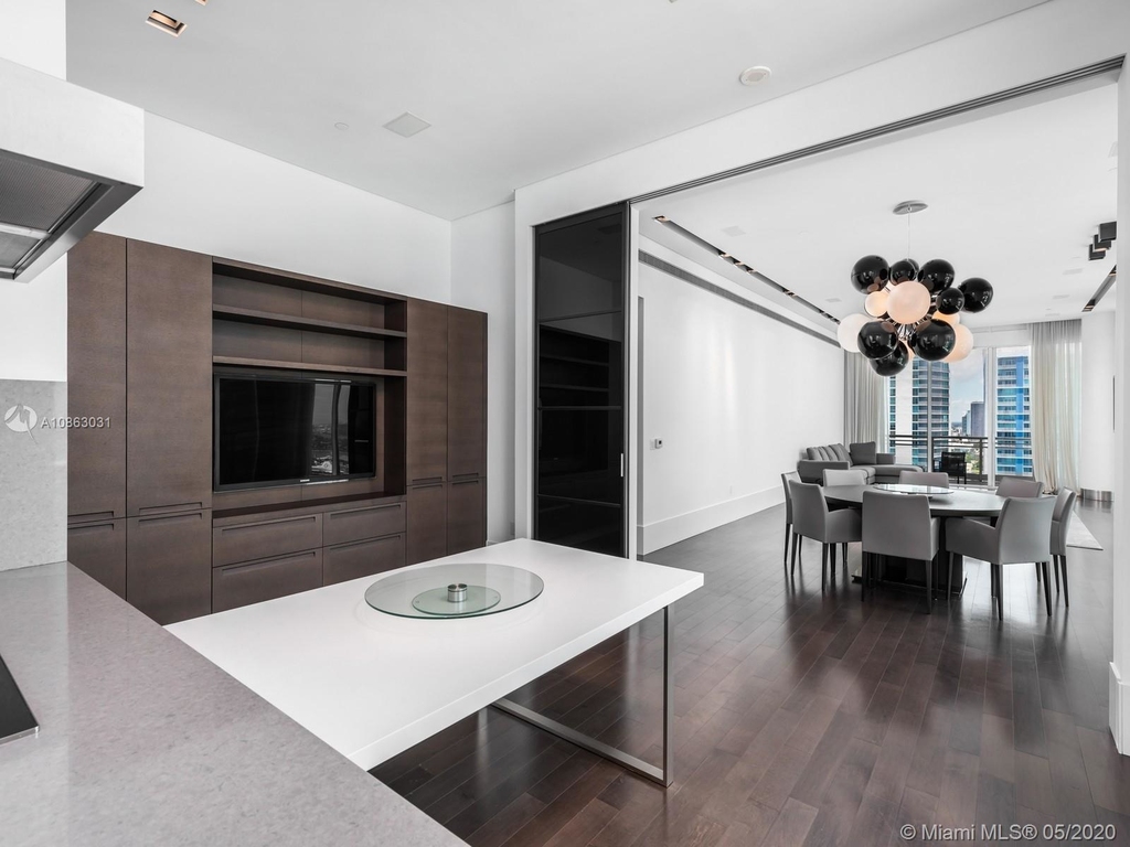 900 Brickell Key Blvd - Photo 7