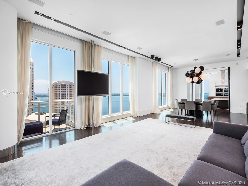 900 Brickell Key Blvd - Photo 0