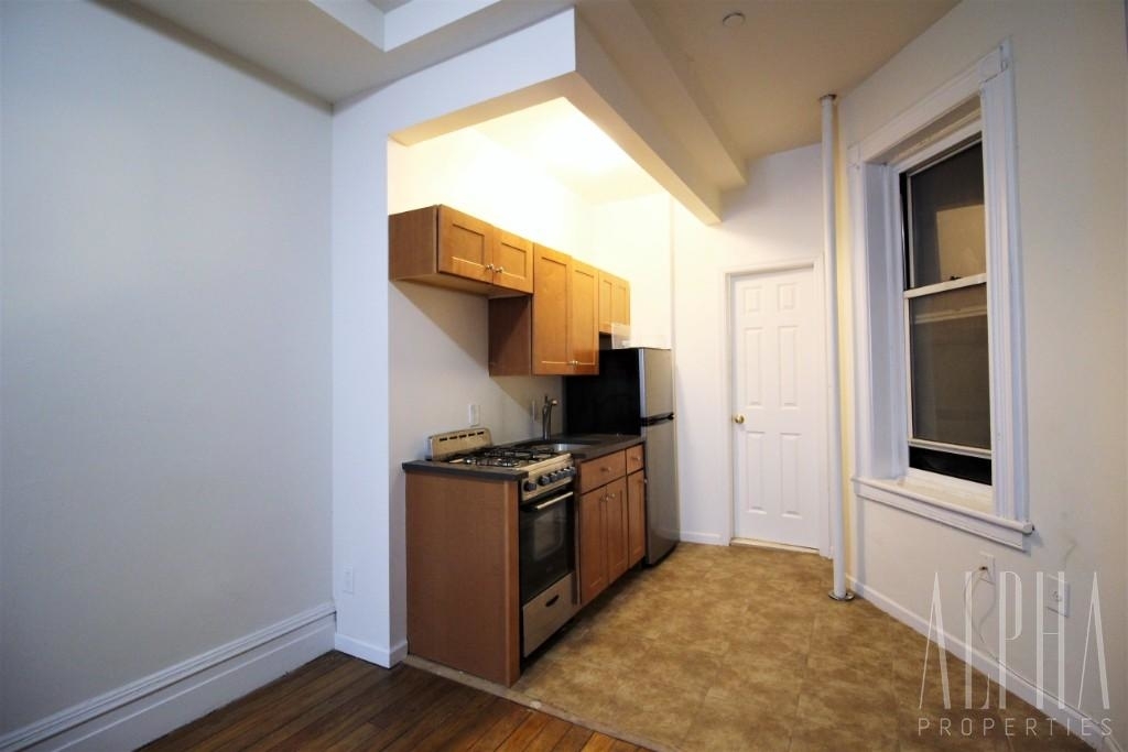 535 East 87th Street - Photo 2