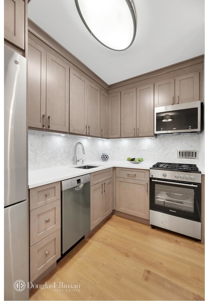 215 West 95th St - Photo 2