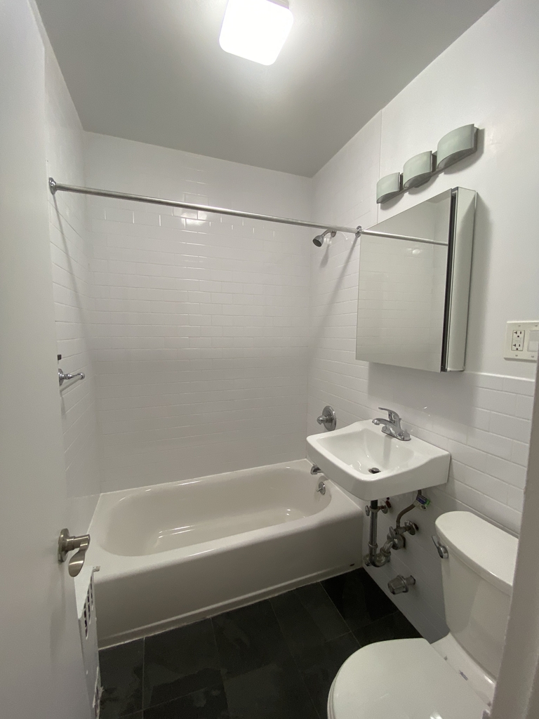 233 East 81 2d  - Photo 7