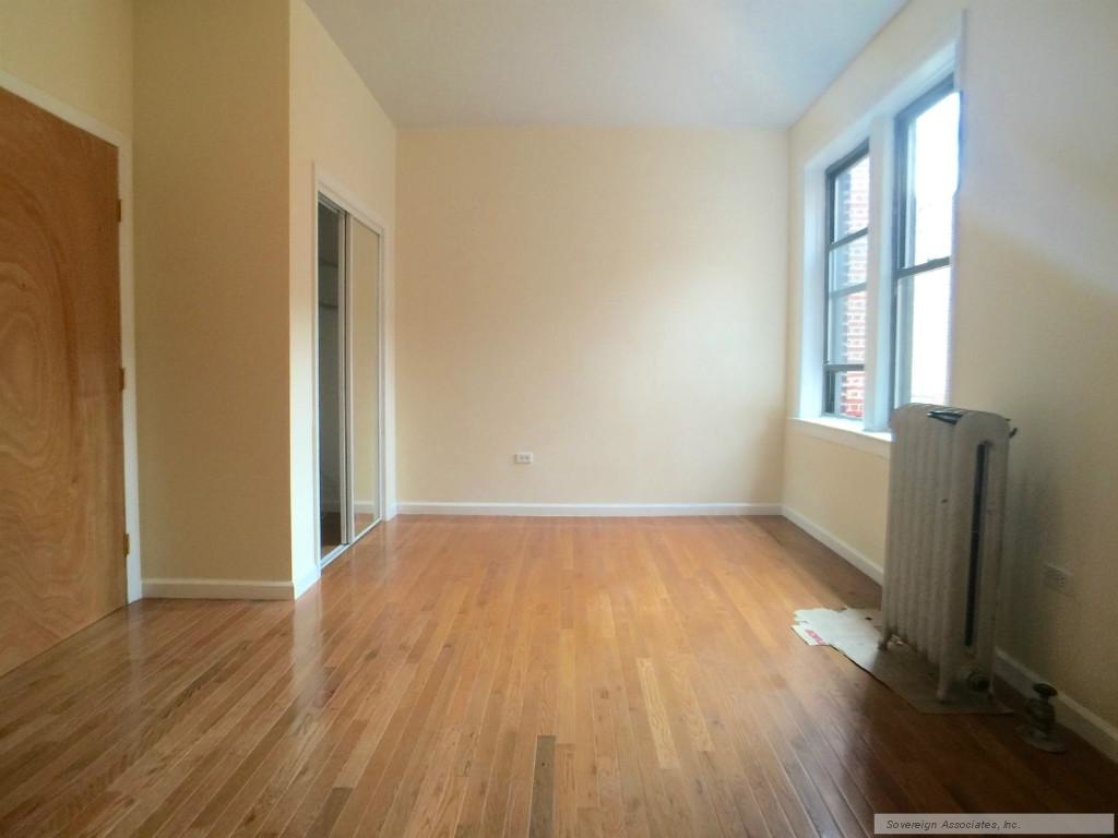 585 Isham Street - Photo 5