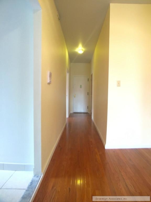 585 Isham Street - Photo 1