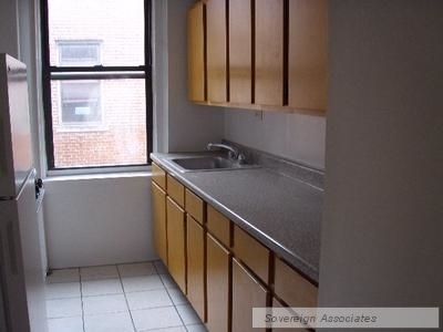 585 Isham Street - Photo 10