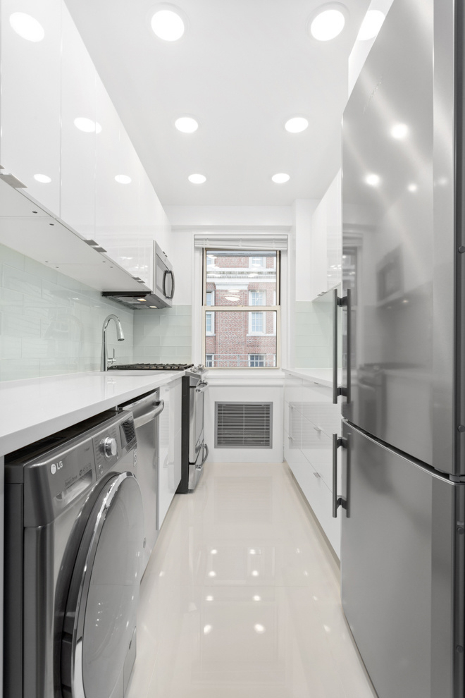 302 East 66th Street - Photo 1