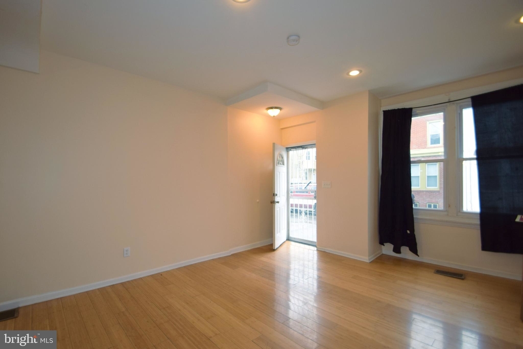 1836 Reed Street - Photo 3