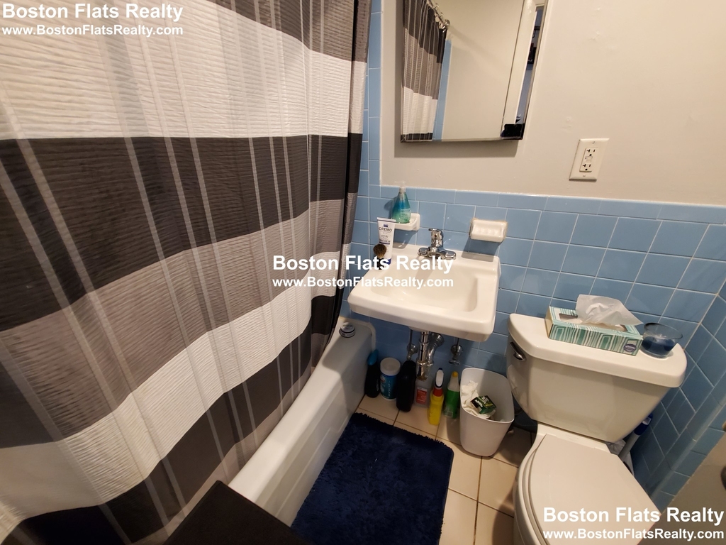 174 Saint Botolph St. - Photo 3