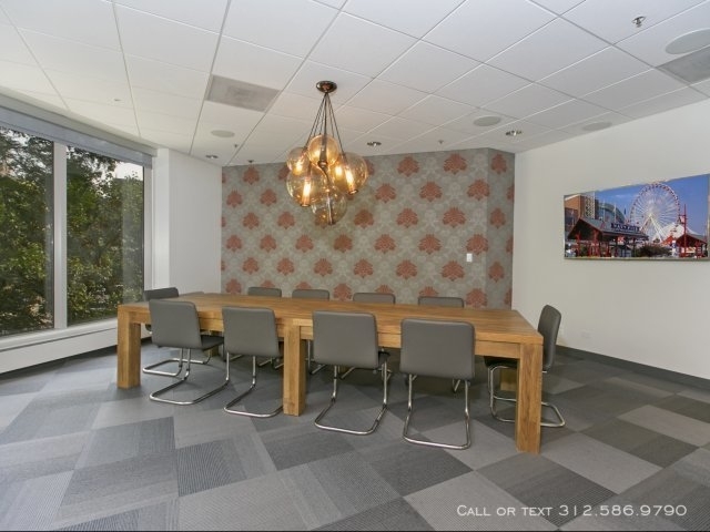 555 W Madison St - Photo 14