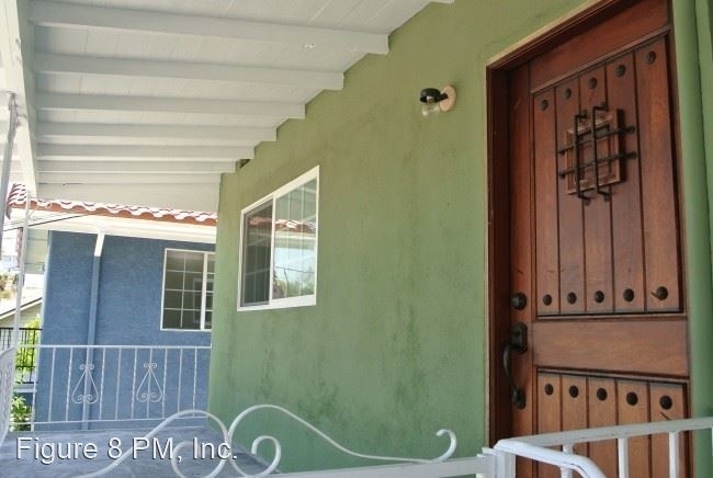 1200 Laveta Terrace - Photo 2