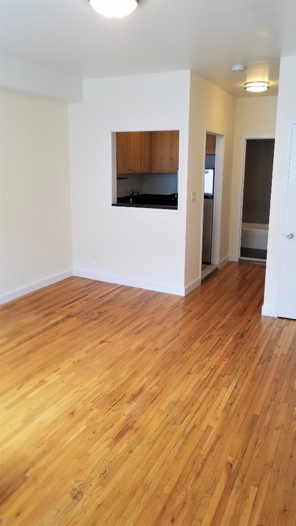 1667 first avenue - Photo 3