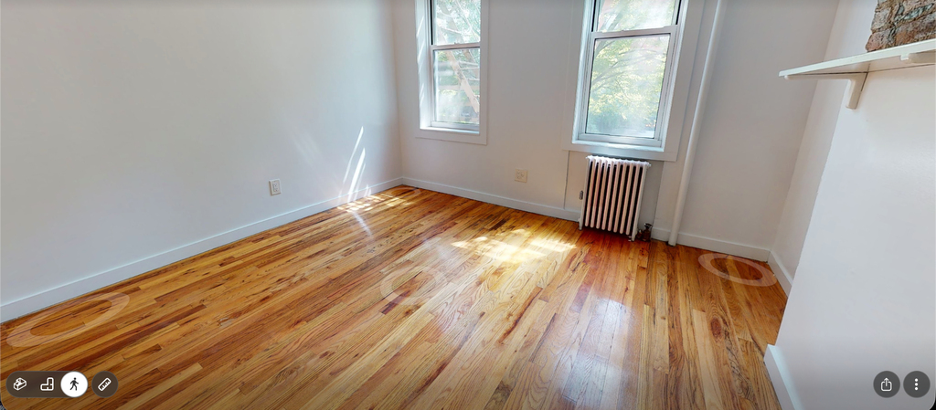 east 7 st  - Photo 5