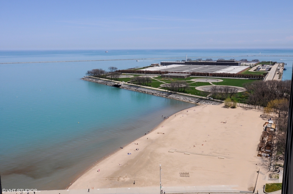 600 North Lake Shore Drive - Photo 4