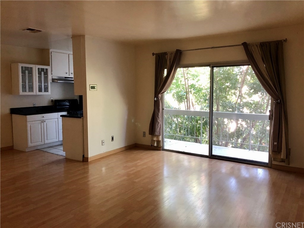 5055 Coldwater Canyon Avenue - Photo 2