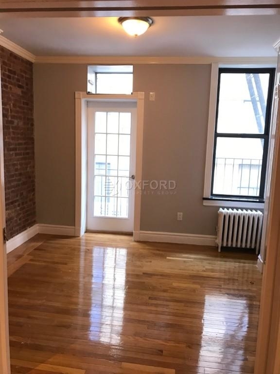 210 East 25th Street - Photo 7