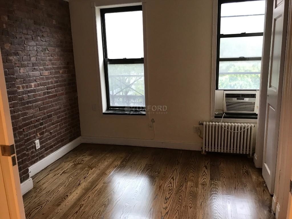 697 Tenth Avenue - Photo 0