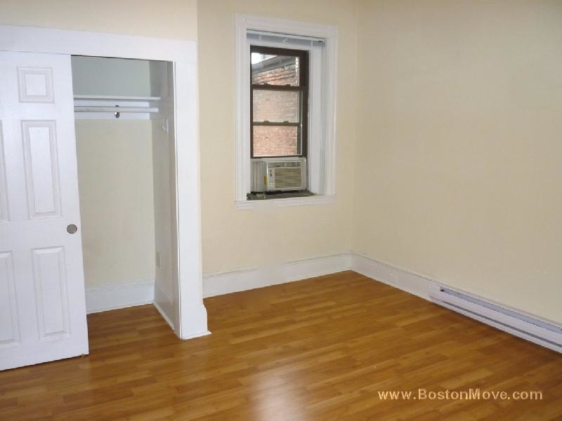 913 Boylston St. - Photo 6