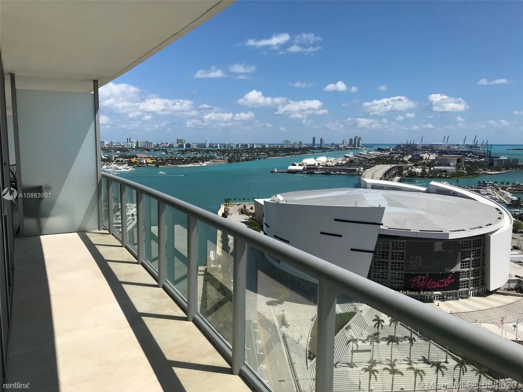 888 Biscayne Blvd Apt 2404 - Photo 4