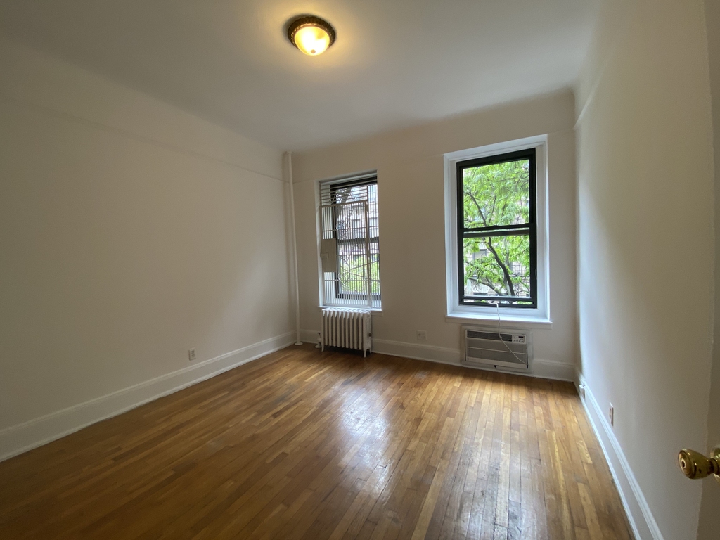 313 East 93 3a - Photo 2