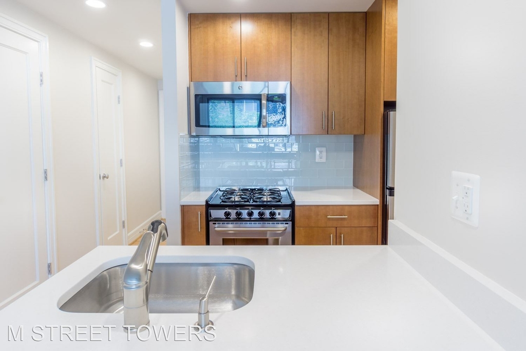 1112 M Street, Nw - Photo 1