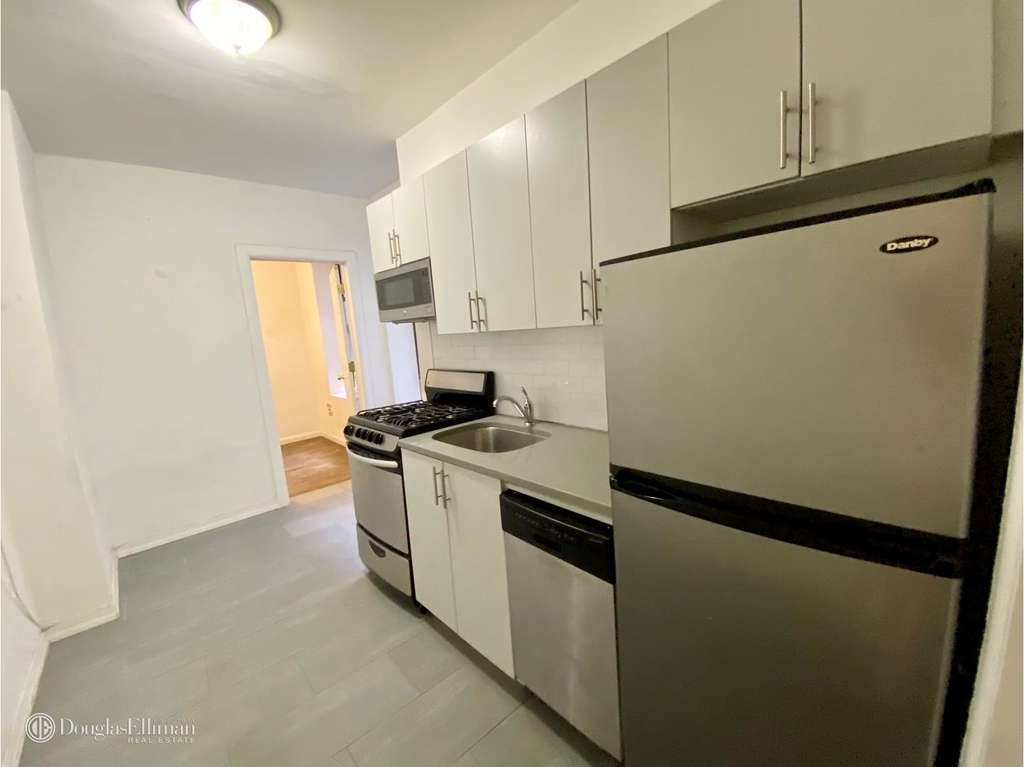 546 West 146th St - Photo 1