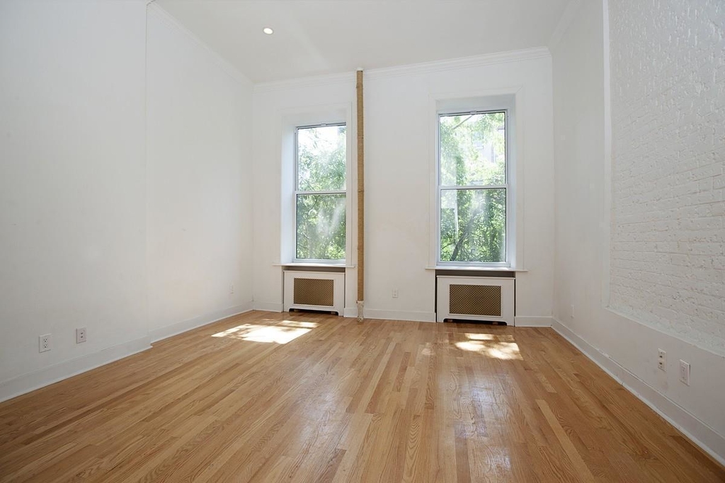 412 West 22nd Street - Photo 1