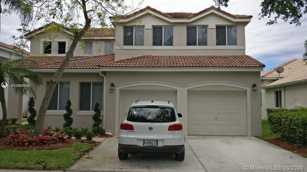 1463 Camellia Cir - Photo 0