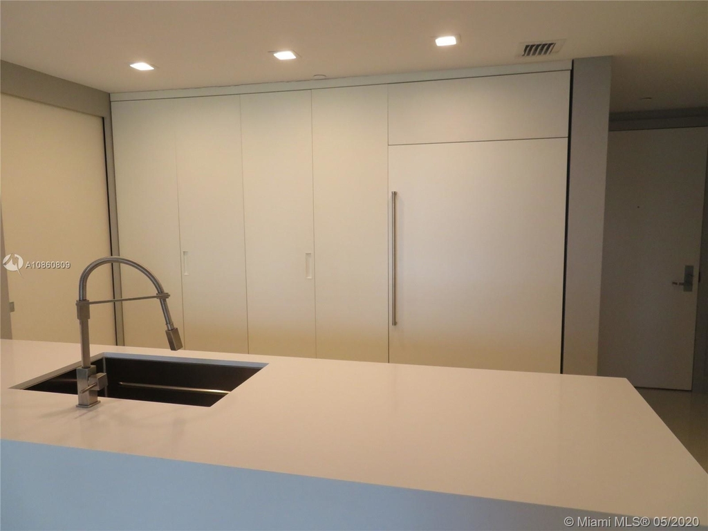 475 Brickell Ave - Photo 6