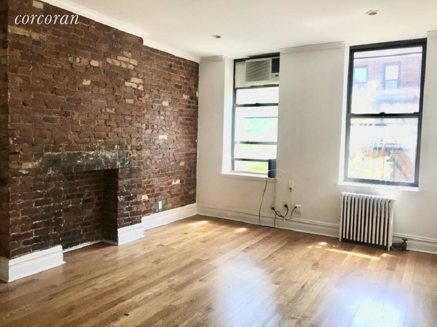 271 East 10th Street - Photo 3