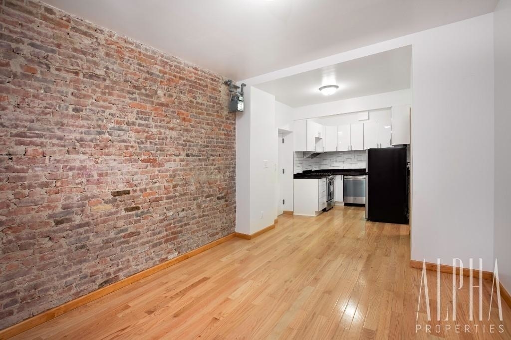 321 East 108th Street - Photo 5