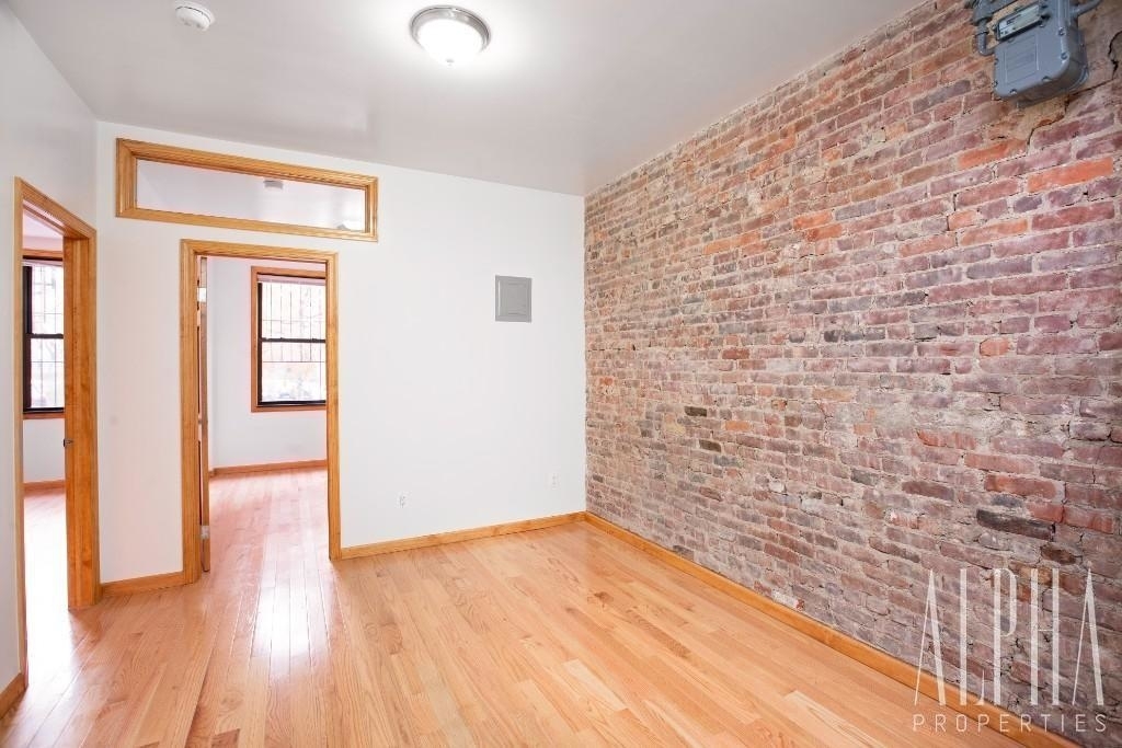 321 East 108th Street - Photo 4