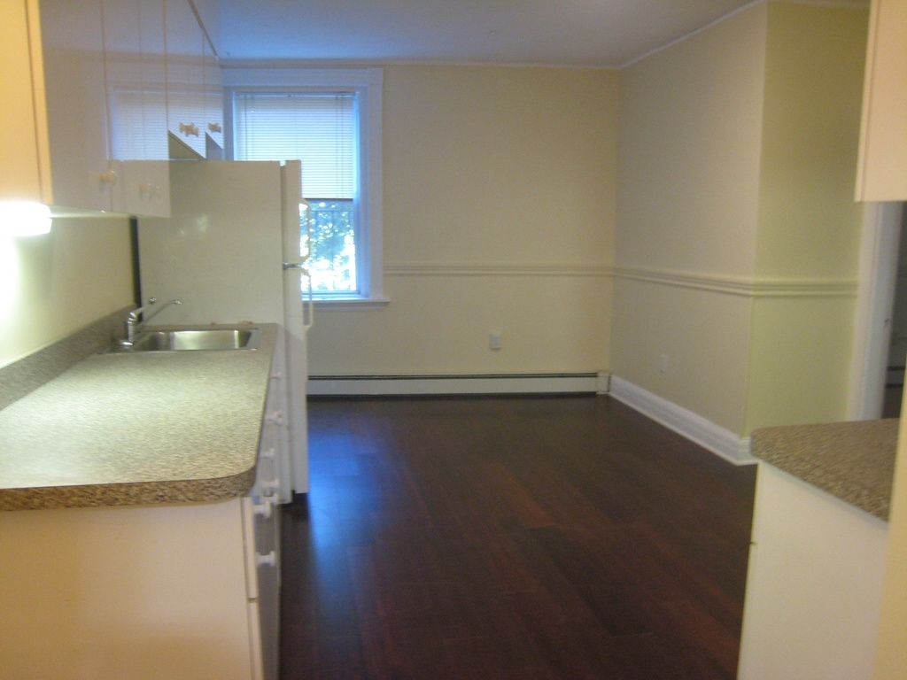 452 Hanover St. - Photo 2