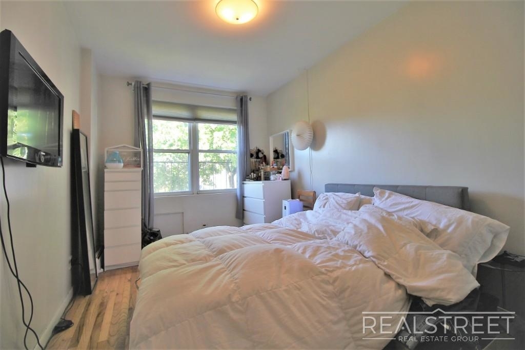 283 Sackett St - Photo 3