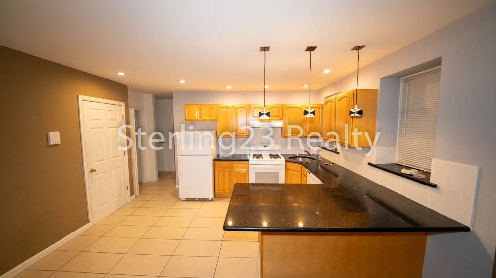 23-86 23rd Street - Photo 6