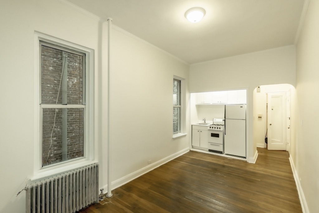  328 WEST 83RD STREET - Photo 1